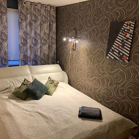 Riia 10, 2-Bedroom Apartment - 2 Big Beds 1 Extra Bed-Parking Free Tartu Eksteriør billede