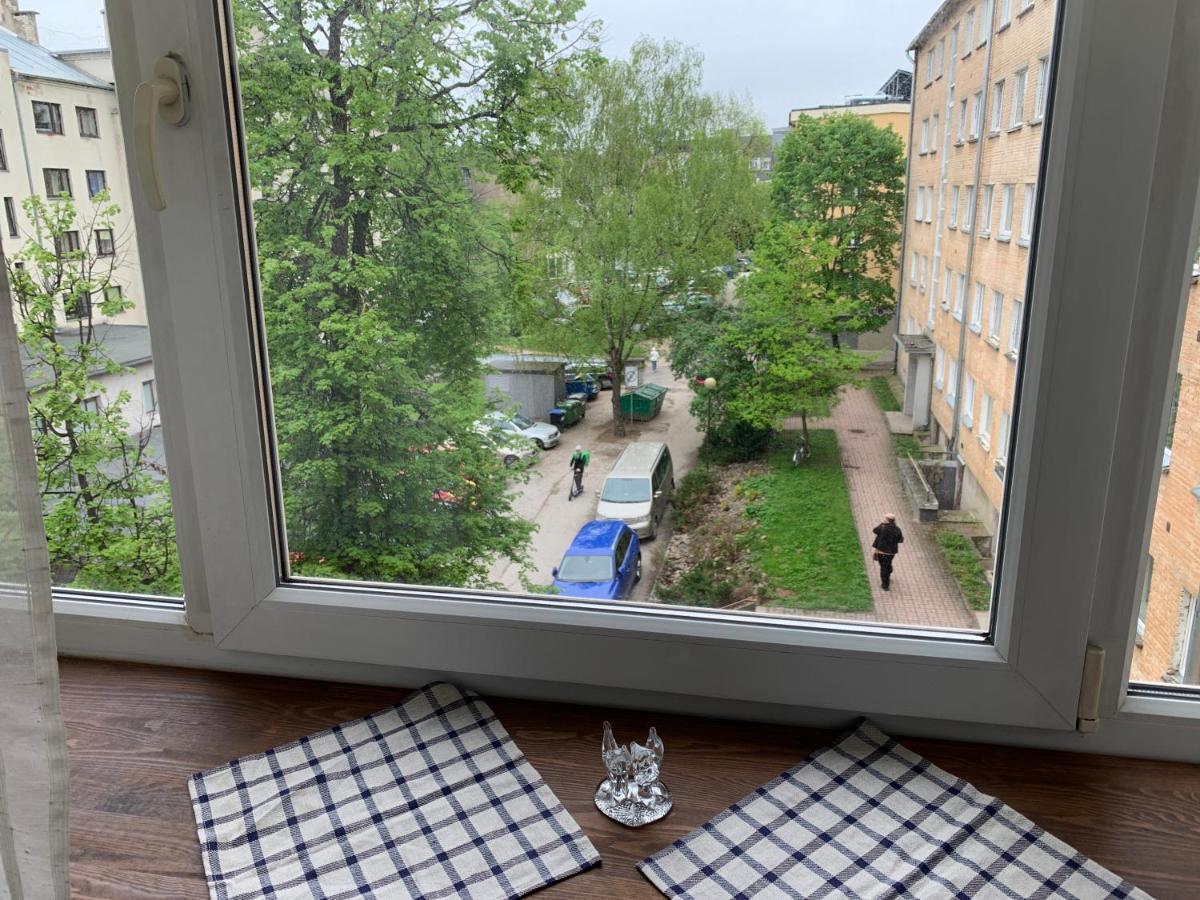 Riia 10, 2-Bedroom Apartment - 2 Big Beds 1 Extra Bed-Parking Free Tartu Eksteriør billede
