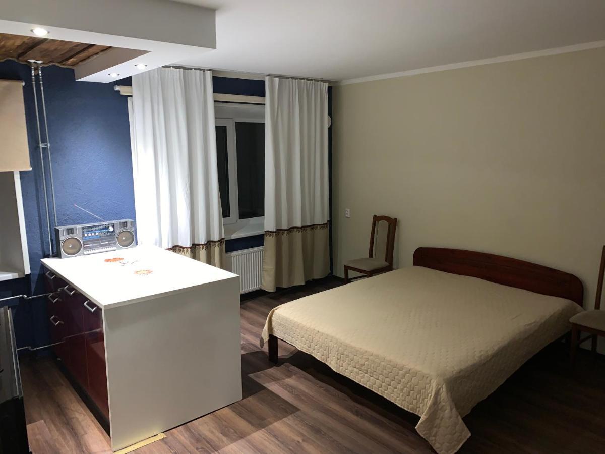 Riia 10, 2-Bedroom Apartment - 2 Big Beds 1 Extra Bed-Parking Free Tartu Eksteriør billede