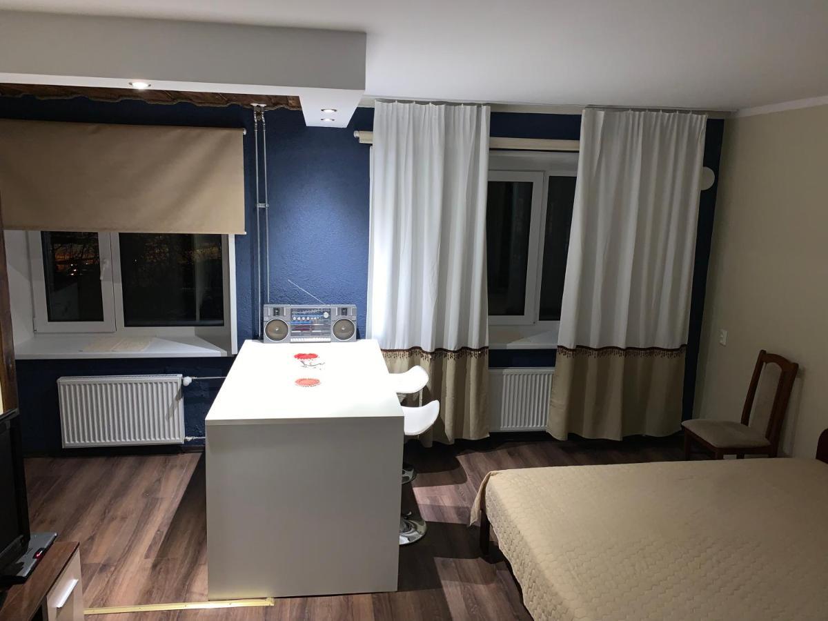 Riia 10, 2-Bedroom Apartment - 2 Big Beds 1 Extra Bed-Parking Free Tartu Eksteriør billede