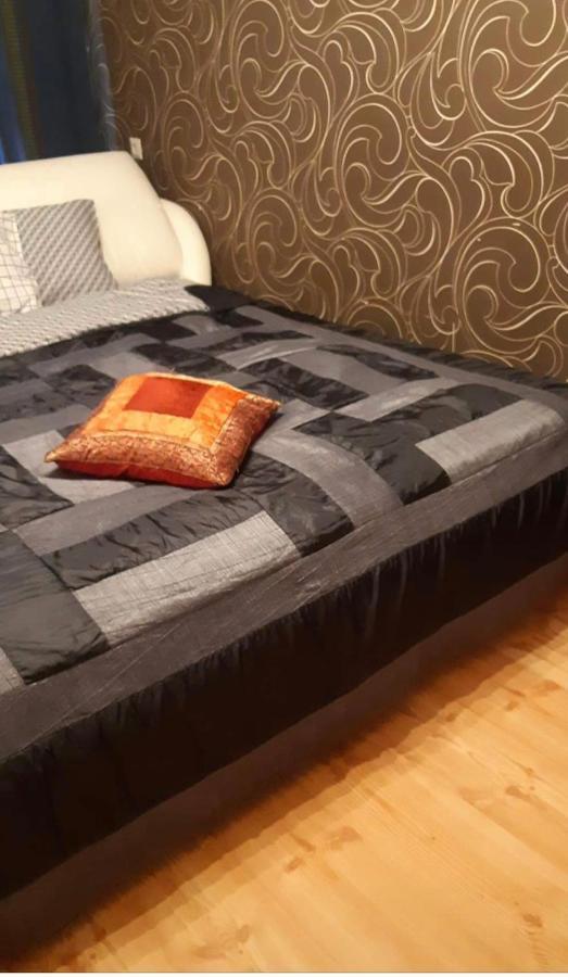 Riia 10, 2-Bedroom Apartment - 2 Big Beds 1 Extra Bed-Parking Free Tartu Eksteriør billede
