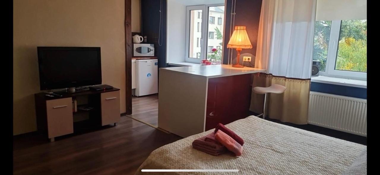 Riia 10, 2-Bedroom Apartment - 2 Big Beds 1 Extra Bed-Parking Free Tartu Eksteriør billede