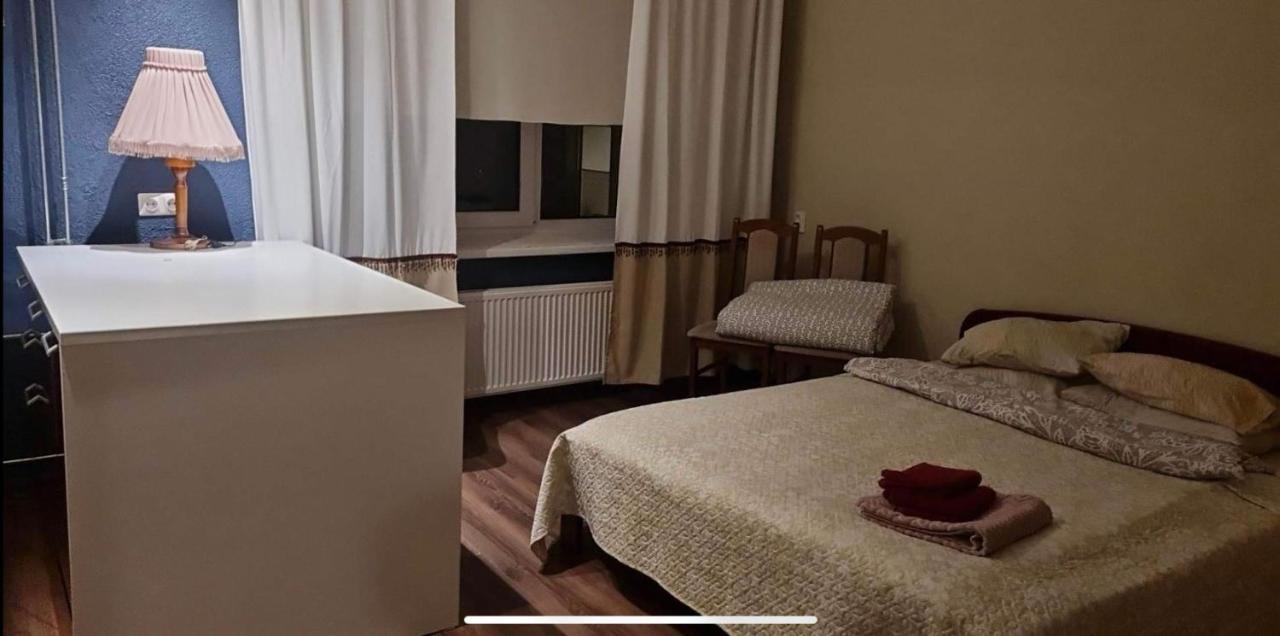 Riia 10, 2-Bedroom Apartment - 2 Big Beds 1 Extra Bed-Parking Free Tartu Eksteriør billede