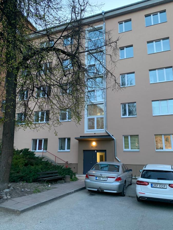 Riia 10, 2-Bedroom Apartment - 2 Big Beds 1 Extra Bed-Parking Free Tartu Eksteriør billede