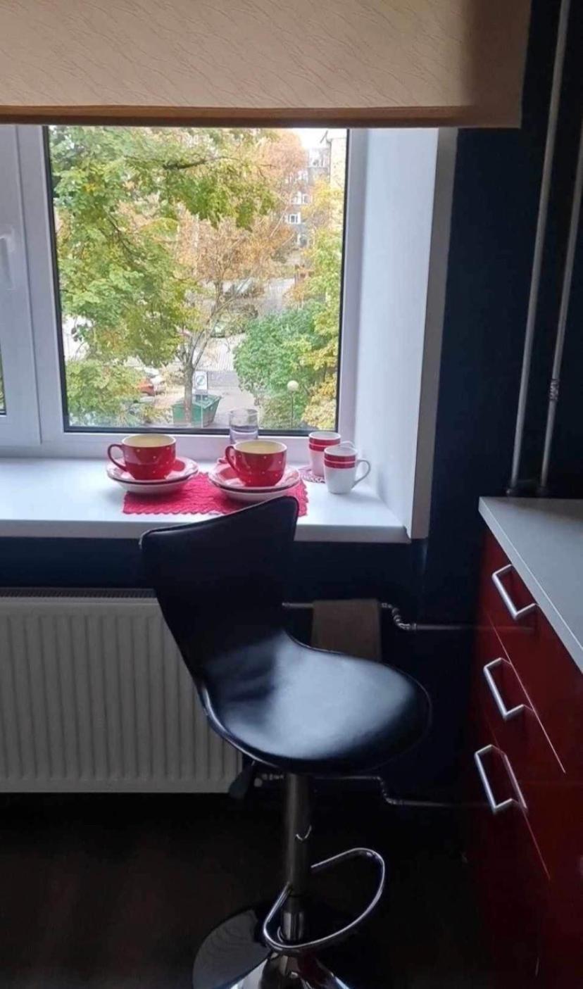 Riia 10, 2-Bedroom Apartment - 2 Big Beds 1 Extra Bed-Parking Free Tartu Eksteriør billede