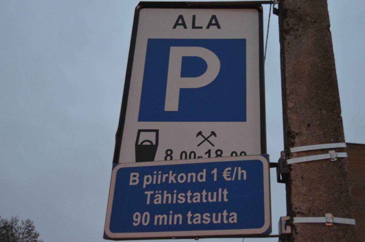 Riia 10, 2-Bedroom Apartment - 2 Big Beds 1 Extra Bed-Parking Free Tartu Eksteriør billede